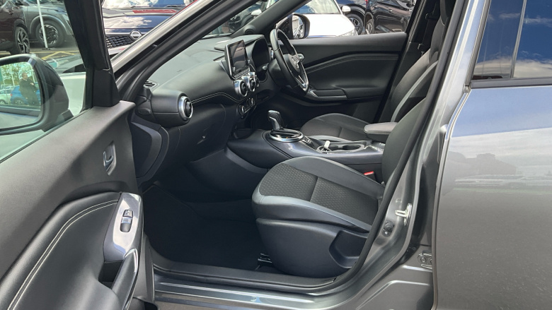 Nissan Juke 1.6 Hybrid N-Connecta 5dr Auto Hybrid Hatchback